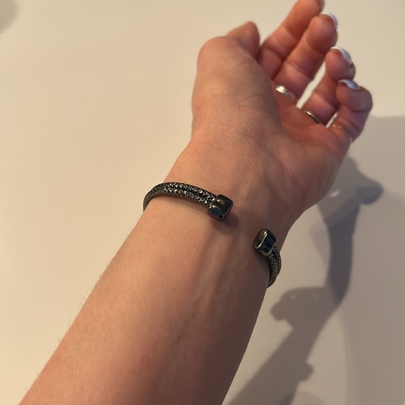 Adjustable Guess bracelet in charcoal gray. Fits small wrist. - Picture 4 of 4